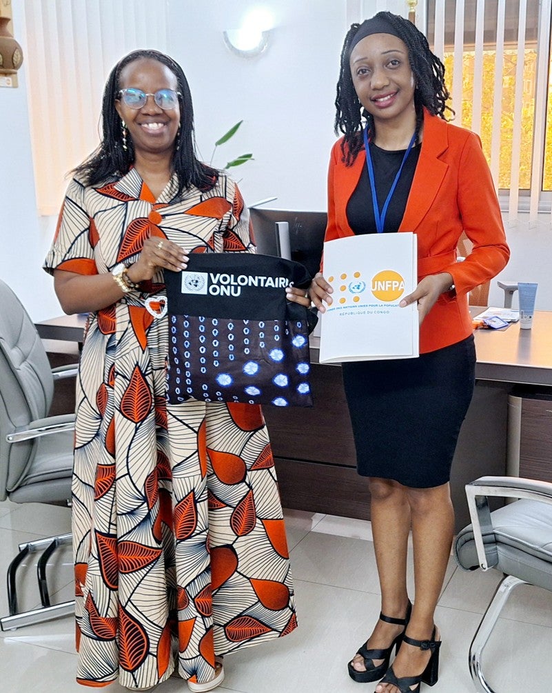 Rencontre riche en perspectives entre Mme Ketsia Saya-Maba, Coordinatrice nationale du programme VNU et Agnès Kayitankore, Représentante résidente de l’UNFPA